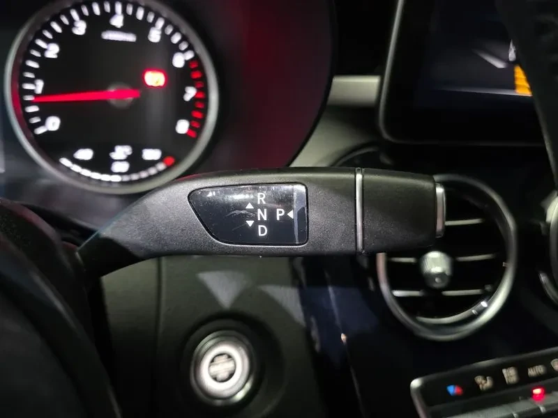 Mercedes-Benz C 200 САМО 30% АВАНС, снимка 9 - Автомобили и джипове - 56251403