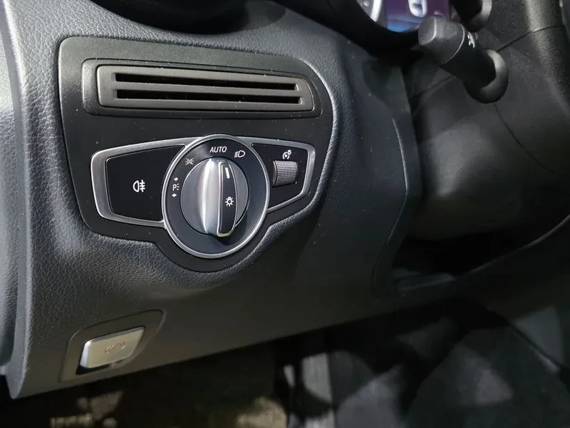 Mercedes-Benz C 200 САМО 30% АВАНС, снимка 14 - Автомобили и джипове - 56251403