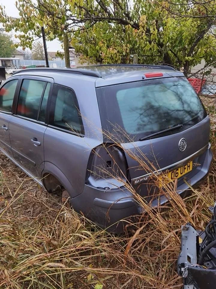 Opel Zafira, снимка 3 - Автомобили и джипове - 56569326