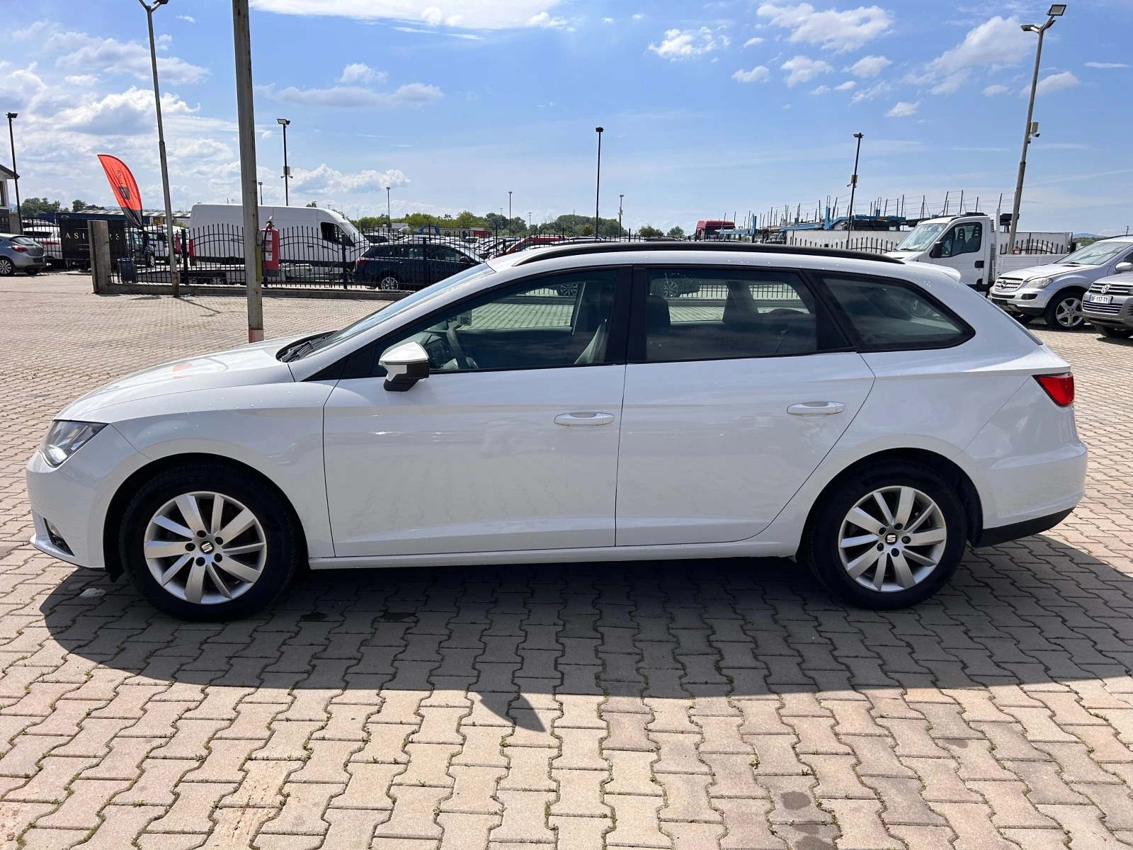 Seat Leon 1.6TDI 4DRIVE EURO 5J ЛИЗИНГ - изображение 9