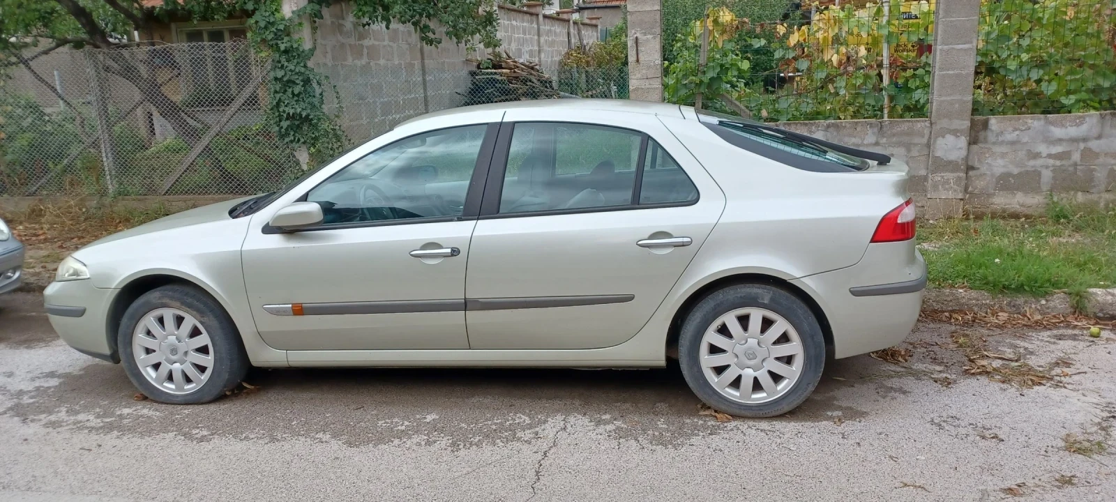 Renault Laguna 1.8 - изображение 4