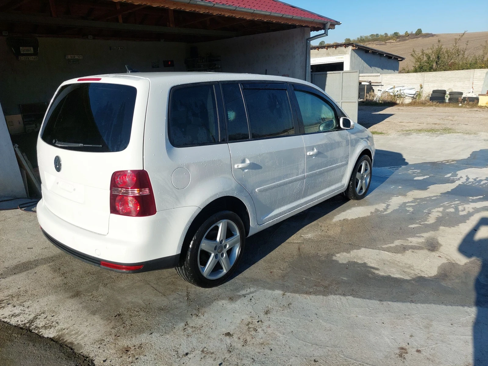 VW Touran 2.0TDI BMM - изображение 3