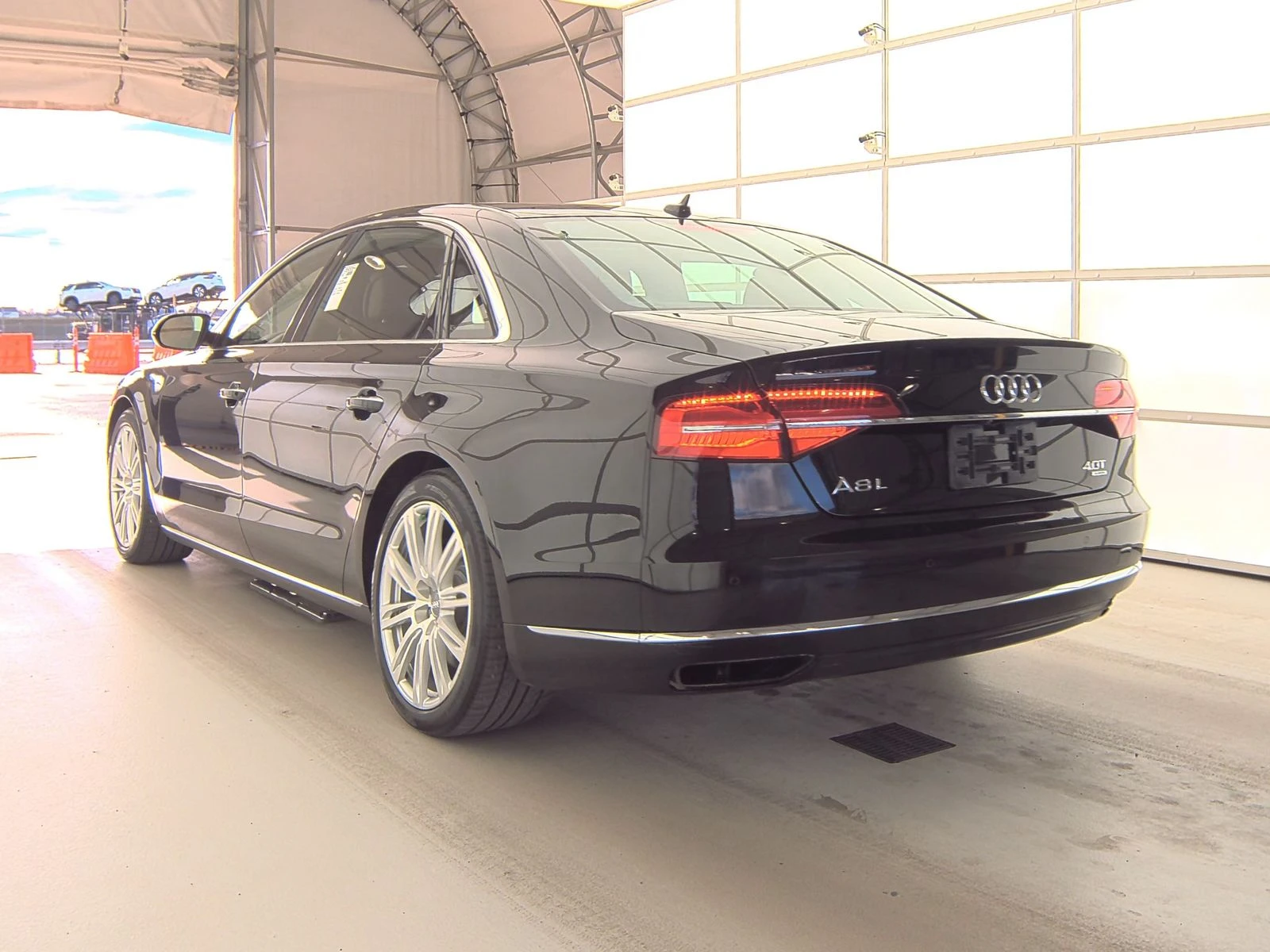 Audi A8 4.0T LONG* Обдух* Bose* Пано* Дистроник* HUD* 360* - изображение 6