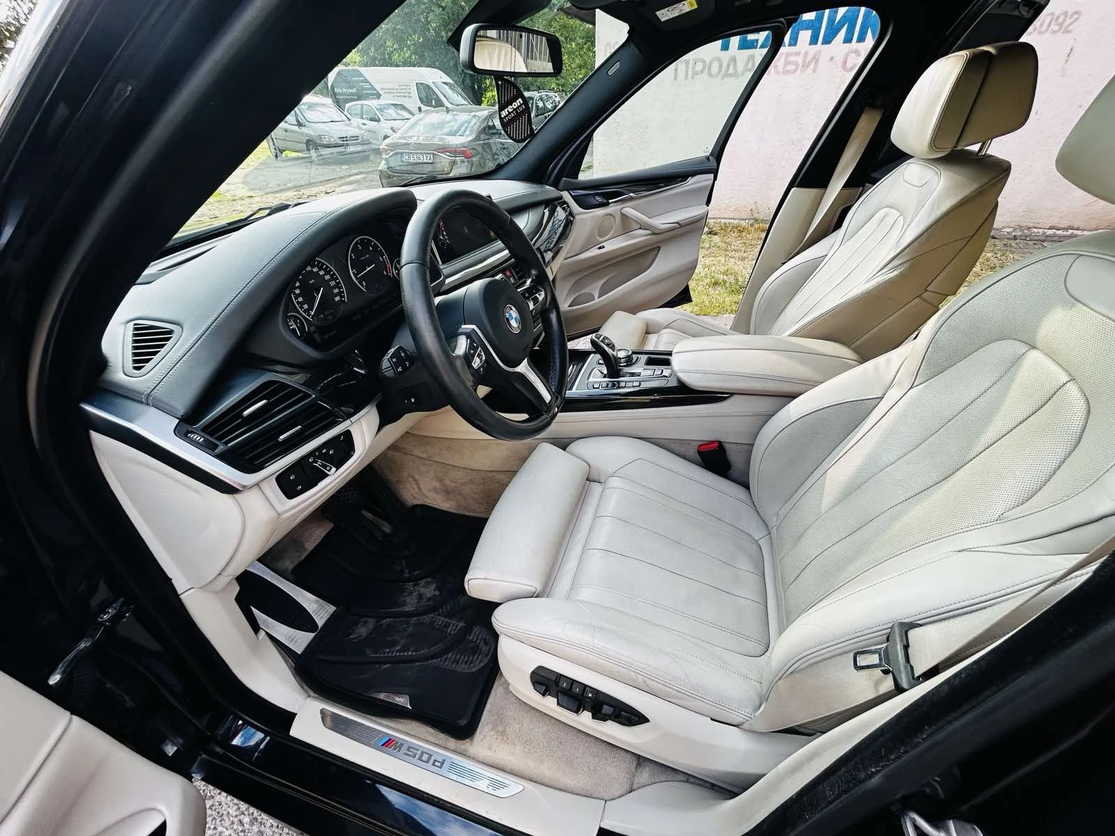 BMW X5 M50D - изображение 4