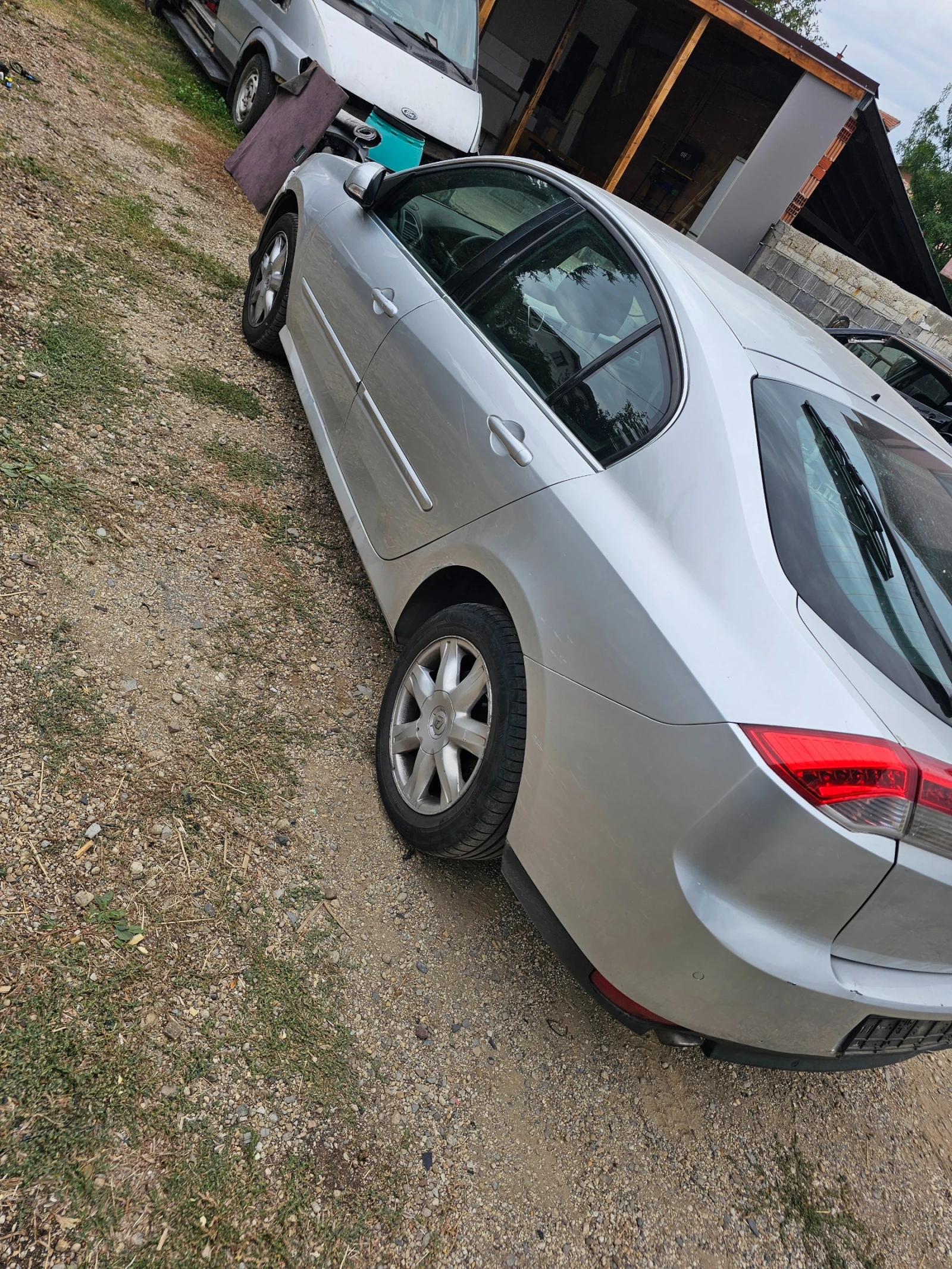 Renault Laguna 2.0 - изображение 2