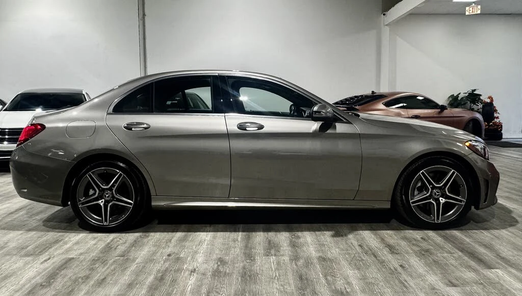 Mercedes-Benz C 300 Sedan 4MATIC * AвтоКредит* (ЦЕНА ДО БГ) - изображение 4