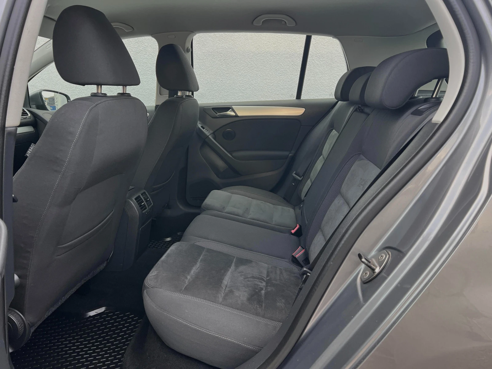 VW Golf 1.6i Bi-Fuel 102�.�. �������� ������� ���������� | Mobile.bg � ����������� 12