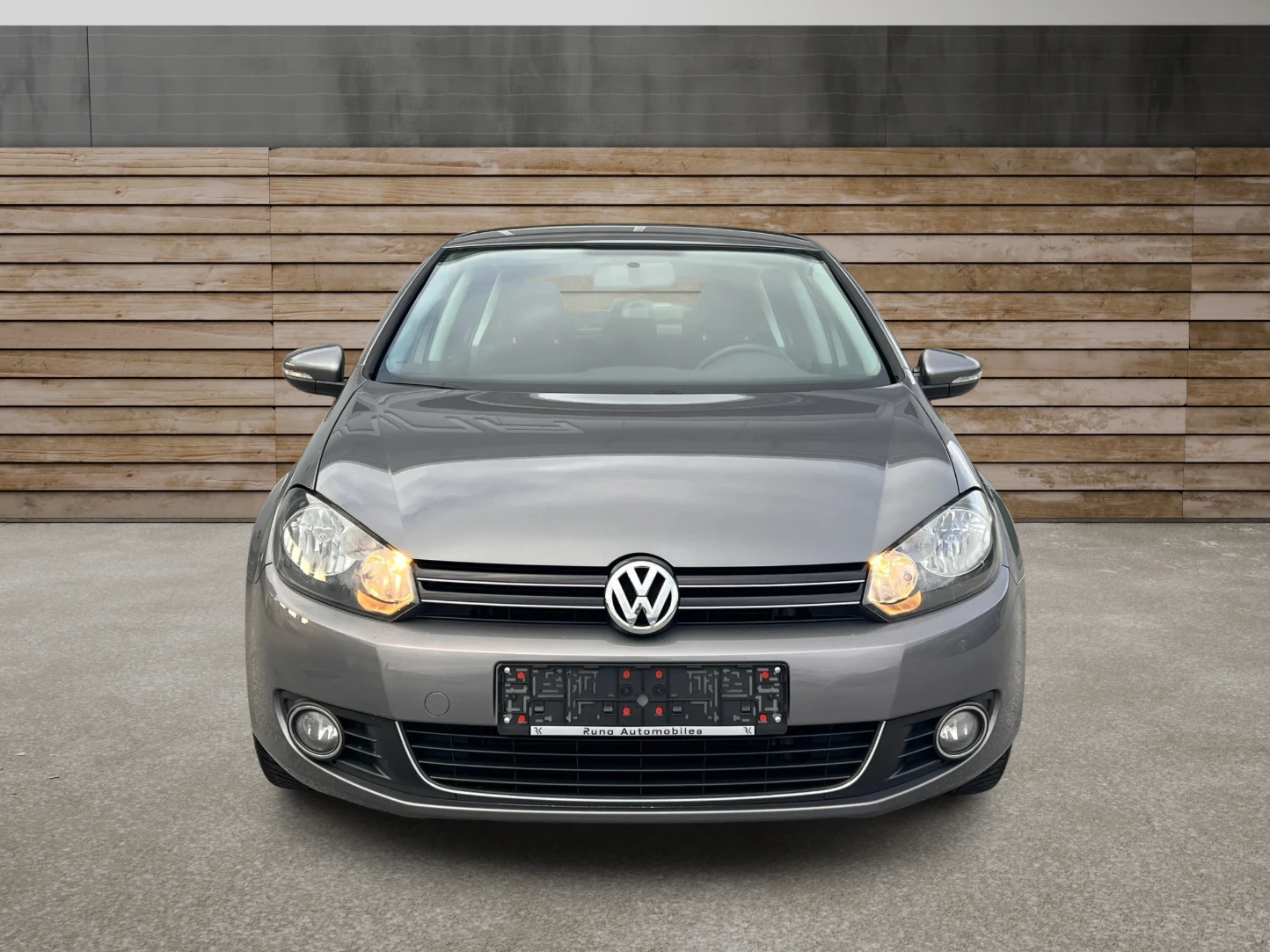 VW Golf 1.6i Bi-Fuel 102к.с. ОБСЛУЖЕН ПРОЧЕТИ ОПИСАНИЕТО - изображение 2