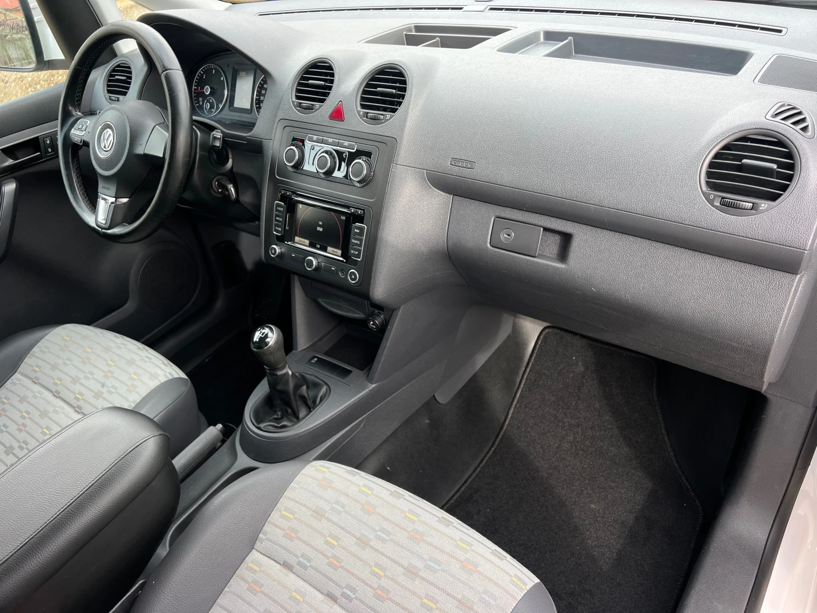 VW Caddy 1.6TDI NAVI/KOJA/KLIMATRONIK/UNIKAT | Mobile.bg � ����������� 13