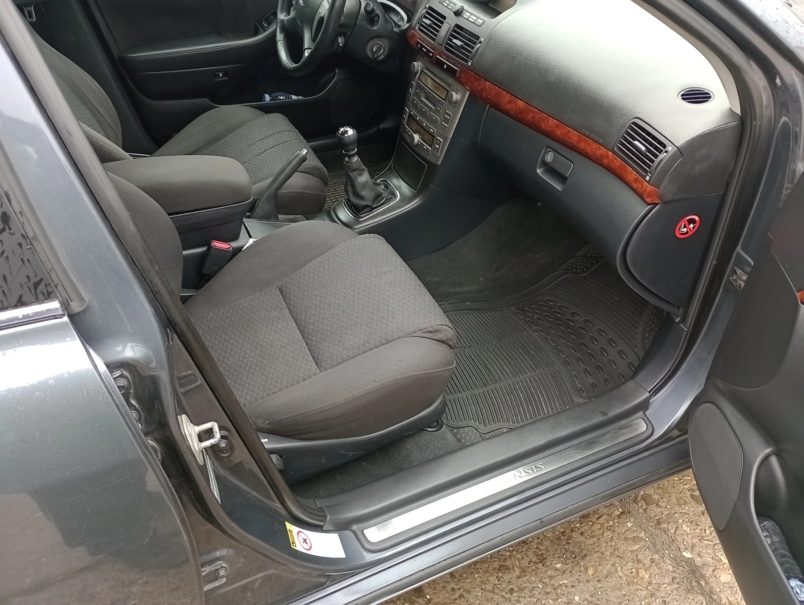 Toyota Avensis D4D, снимка 8 - Автомобили и джипове - 53825870