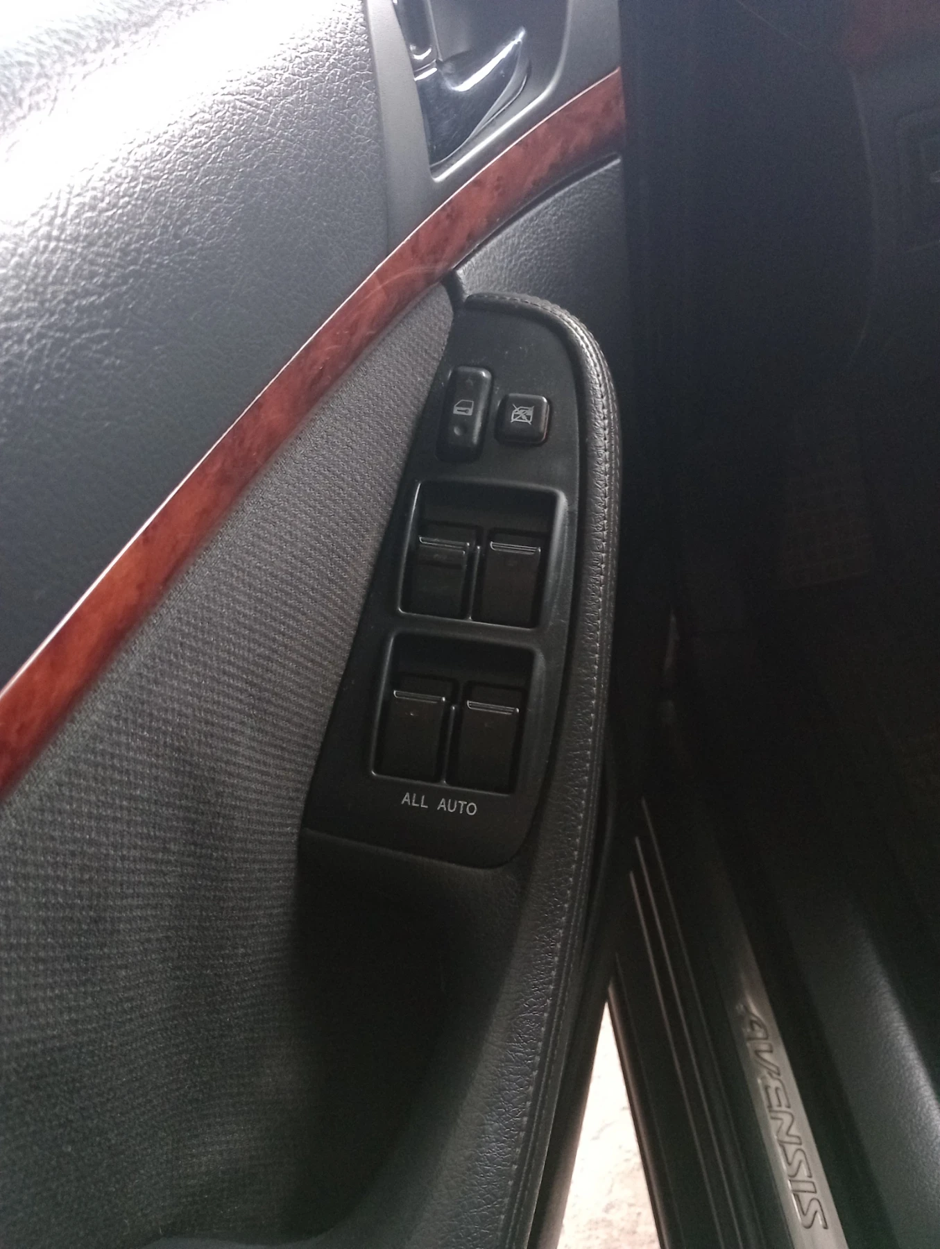 Toyota Avensis D4D, снимка 10 - Автомобили и джипове - 53825870