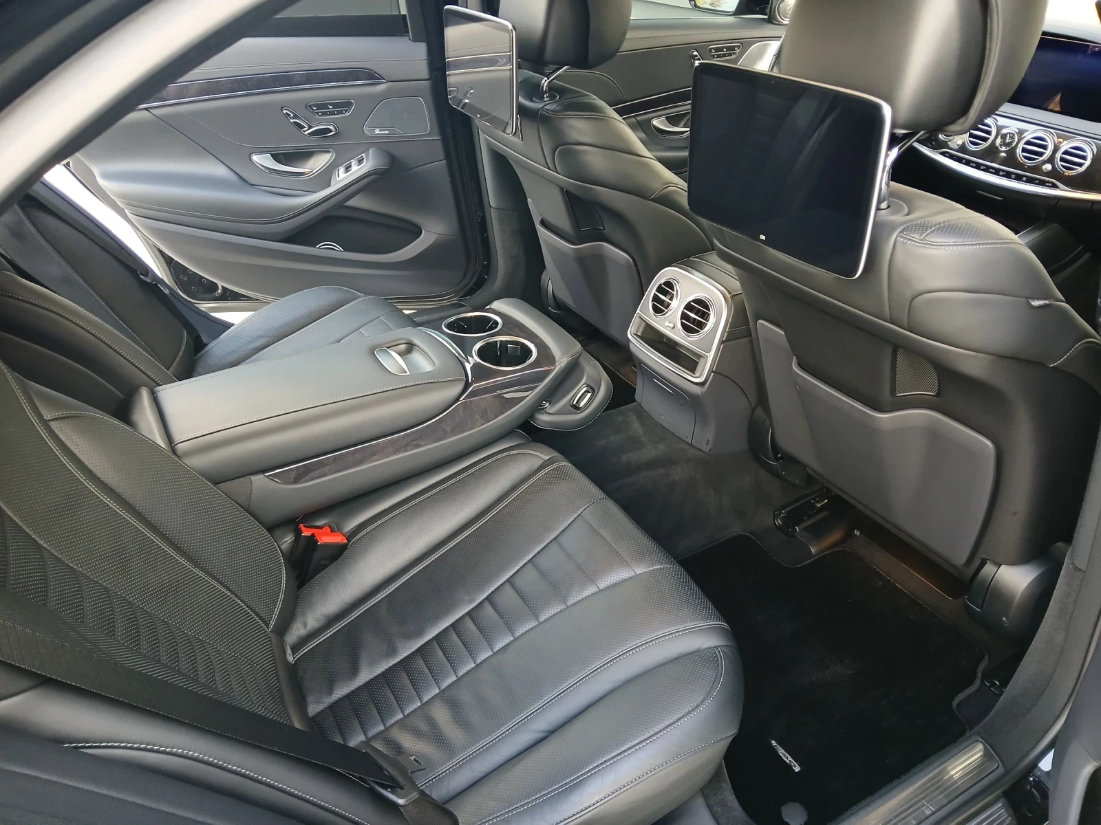 Mercedes-Benz S 560 Mercedes s 560 S63 AMG Optic * L * 4Matic* Pano* T, снимка 11 - Автомобили и джипове - 53955117