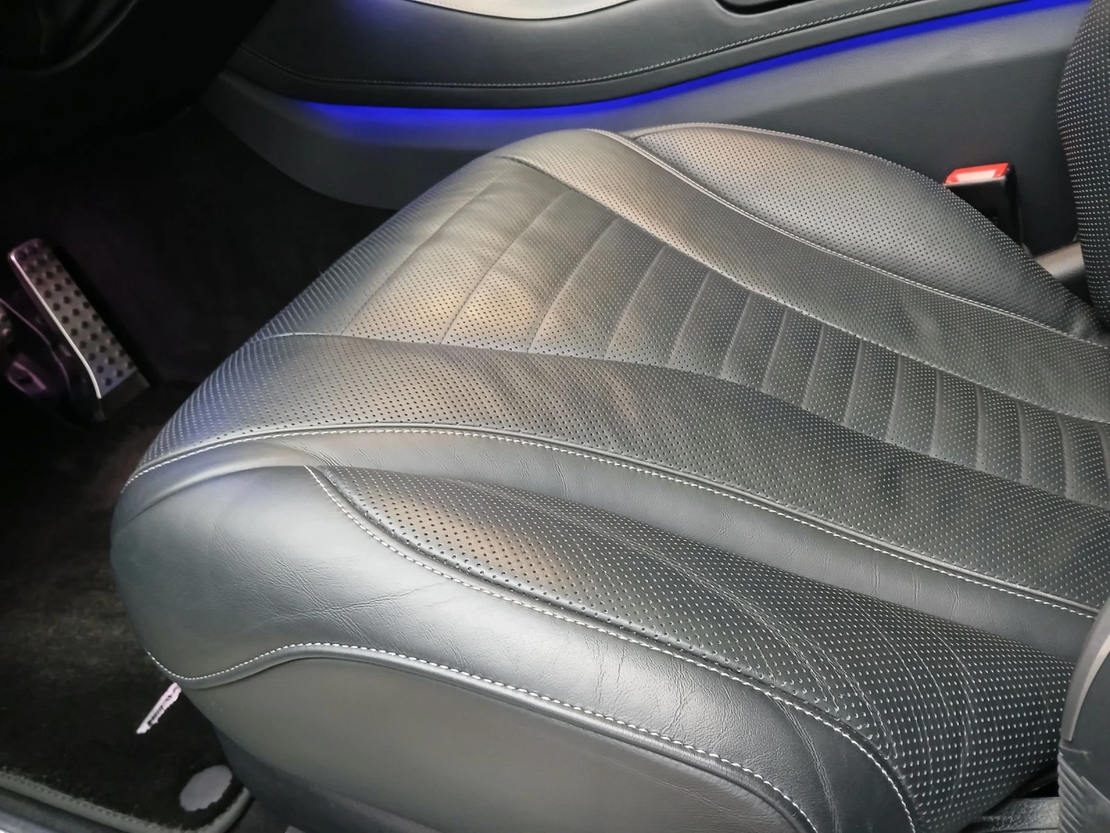 Mercedes-Benz S 560 Mercedes s 560 S63 AMG Optic * L * 4Matic* Pano* T, снимка 17 - Автомобили и джипове - 53955117