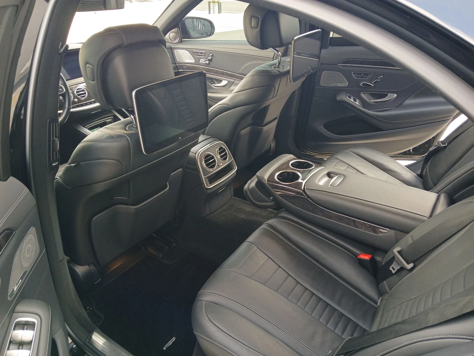 Mercedes-Benz S 560 Mercedes s 560 S63 AMG Optic * L * 4Matic* Pano* T, снимка 12 - Автомобили и джипове - 53955117