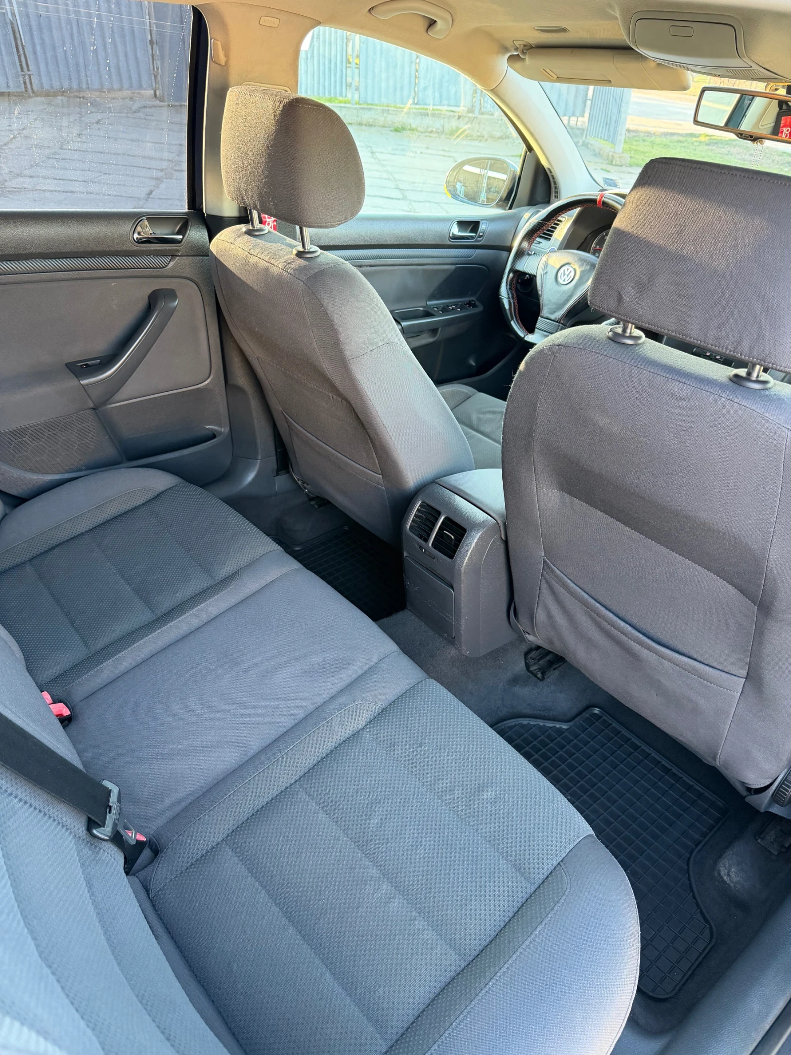 VW Golf 1.9TDI R32-pack , снимка 7 - Автомобили и джипове - 53840678