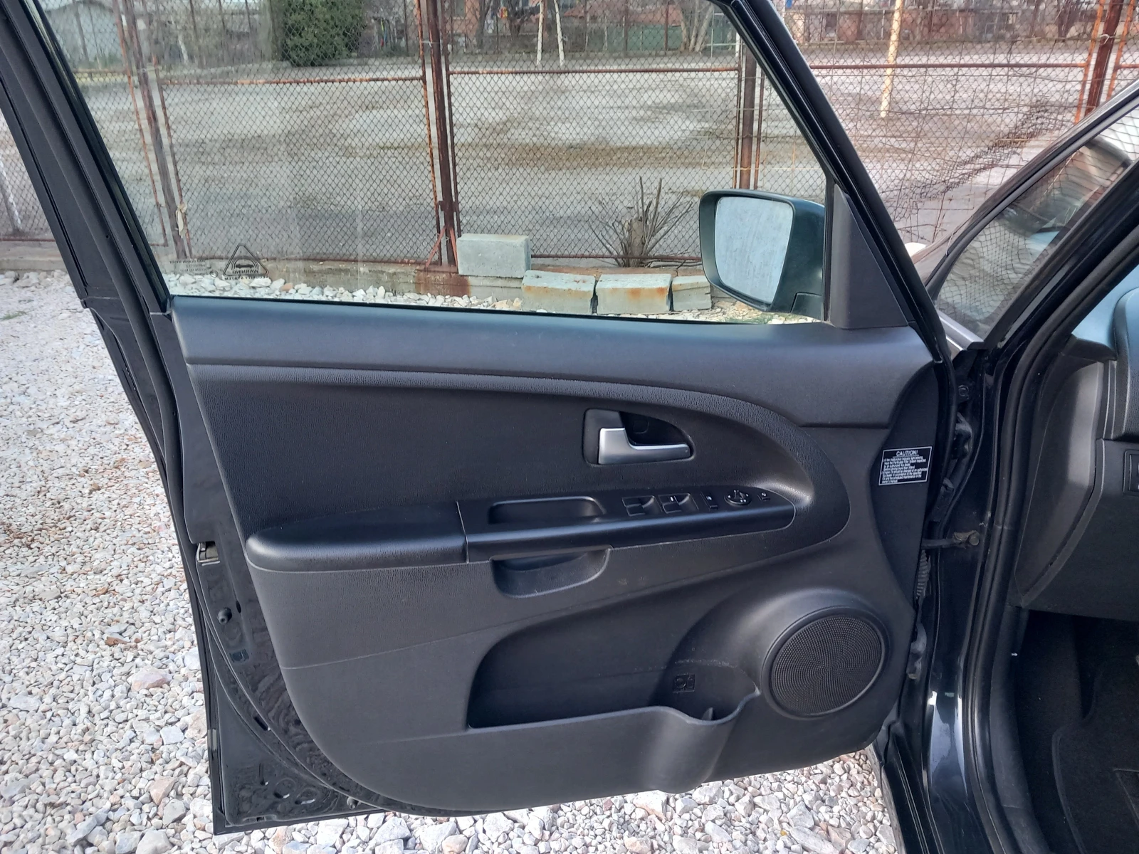 Kia Venga 1.4 CRDI NAVI 6ск, снимка 17 - Автомобили и джипове - 53866511