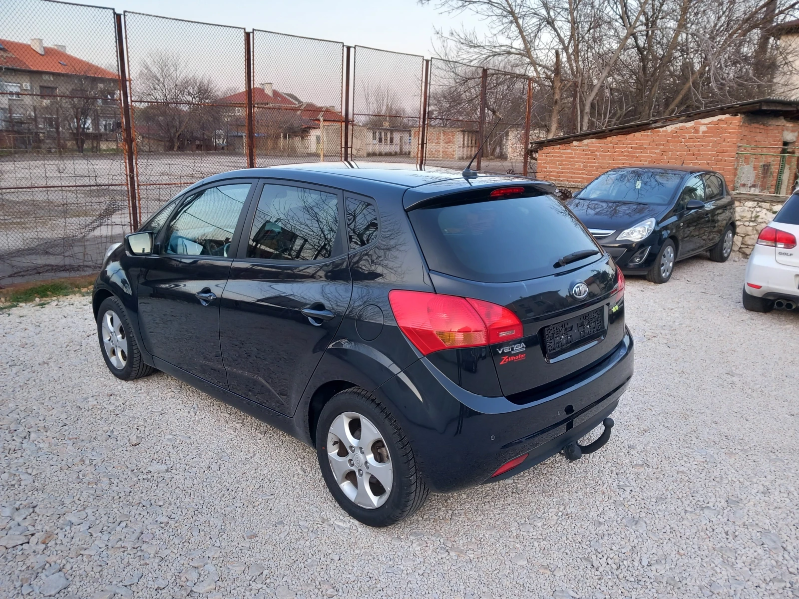 Kia Venga 1.4 CRDI NAVI 6ск, снимка 3 - Автомобили и джипове - 53866511