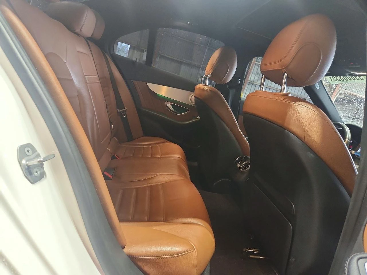 Mercedes-Benz C 43 AMG * KEYLESS* КАМЕРА* ШИБИДАХ* AMBIENT* , снимка 10 - Автомобили и джипове - 53894749