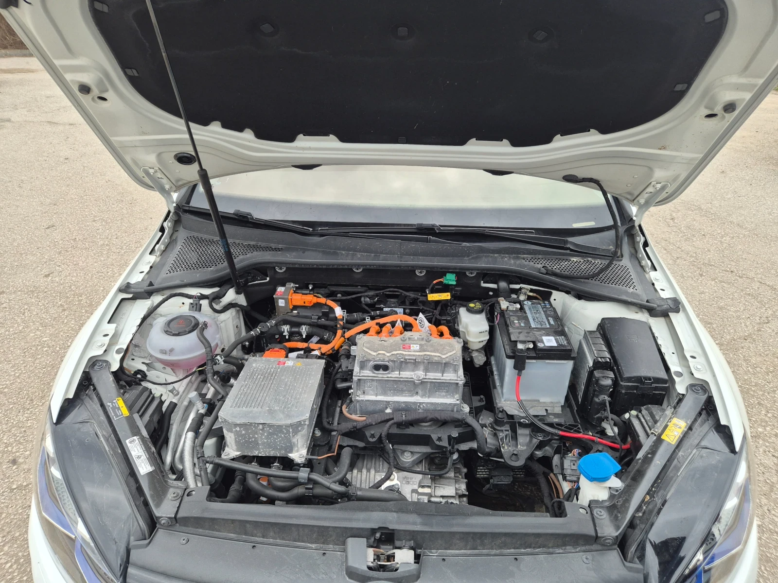 VW Golf Термопомпа , снимка 16 - Автомобили и джипове - 54063331