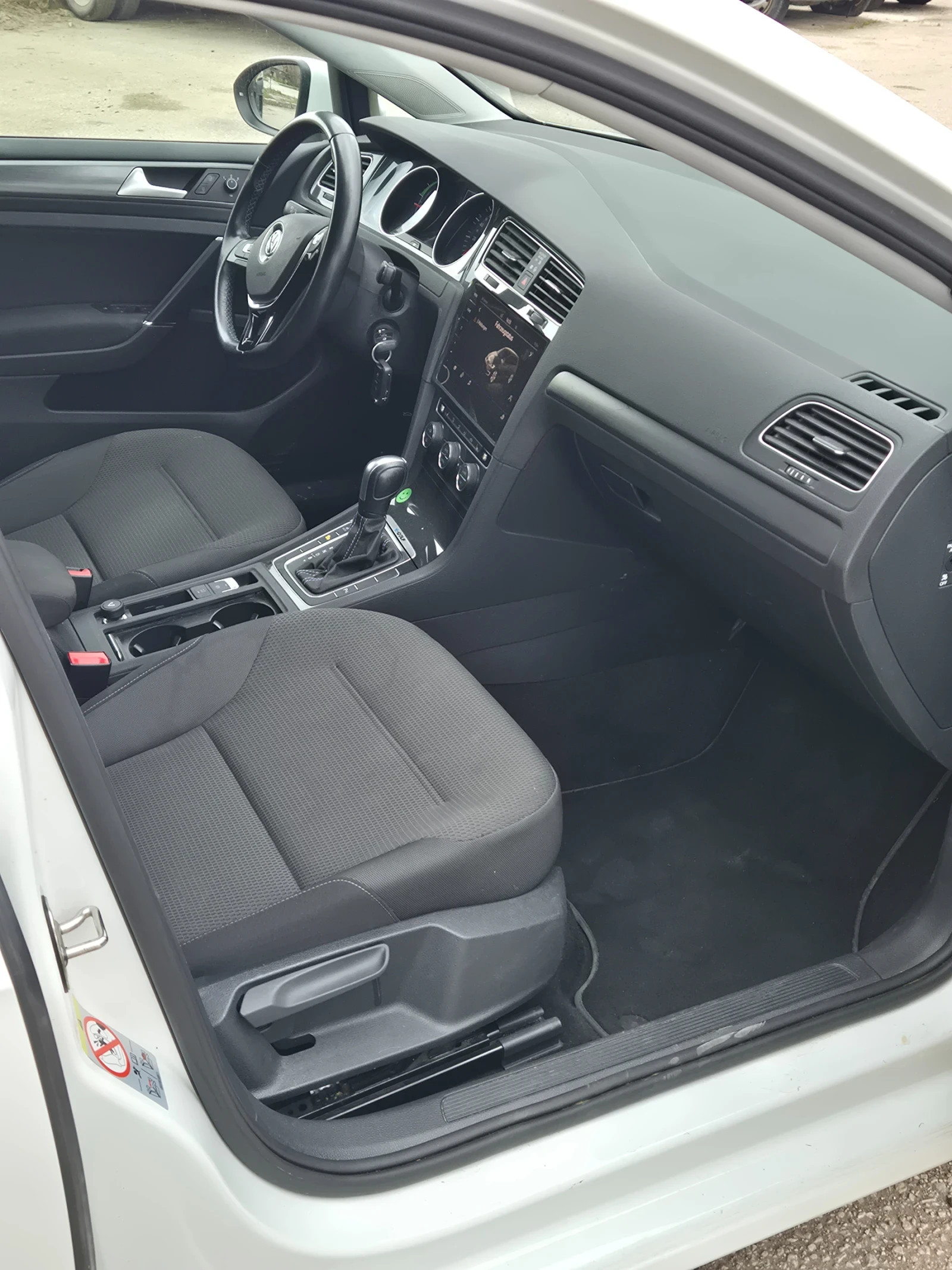 VW Golf Термопомпа , снимка 14 - Автомобили и джипове - 54063331