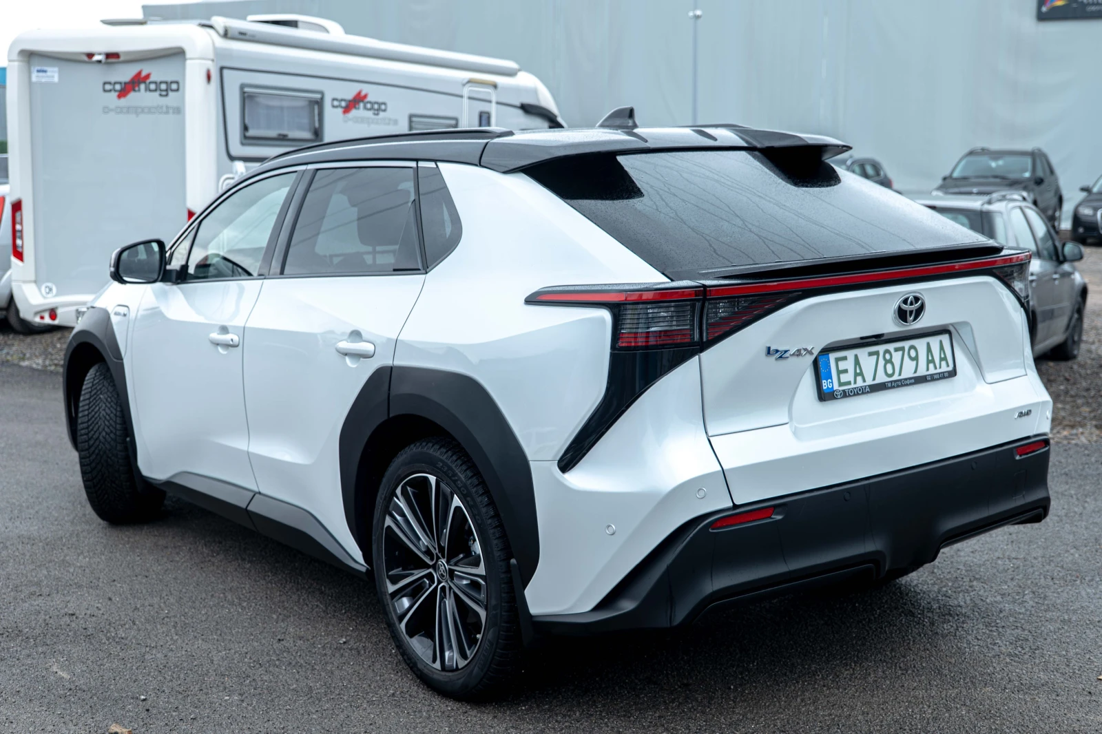 Toyota bZ4X AWD/JBL/Камера 360/Lane Assist/Панорама/Дистроник, снимка 3 - Автомобили и джипове - 54055085