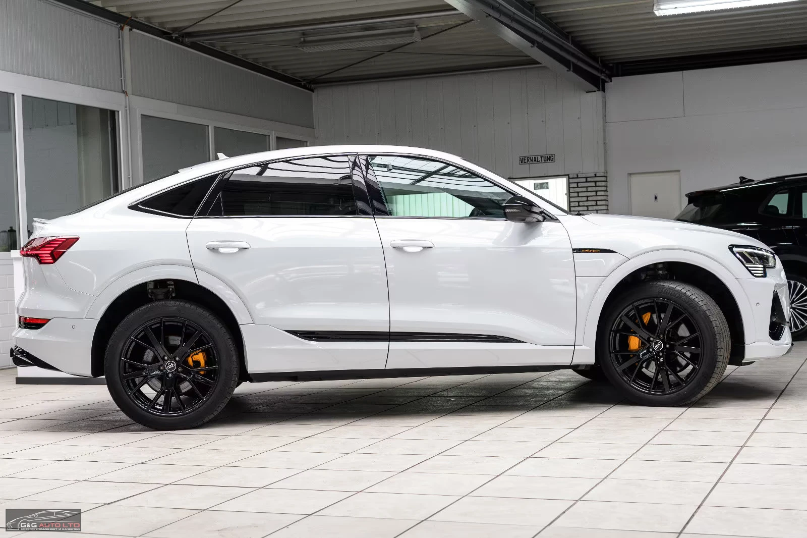 Audi E-Tron SPORTBACK55/408HP/MATRIX/QUTTRO/SLINE/360/ACC/292z, снимка 4 - Автомобили и джипове - 54139657