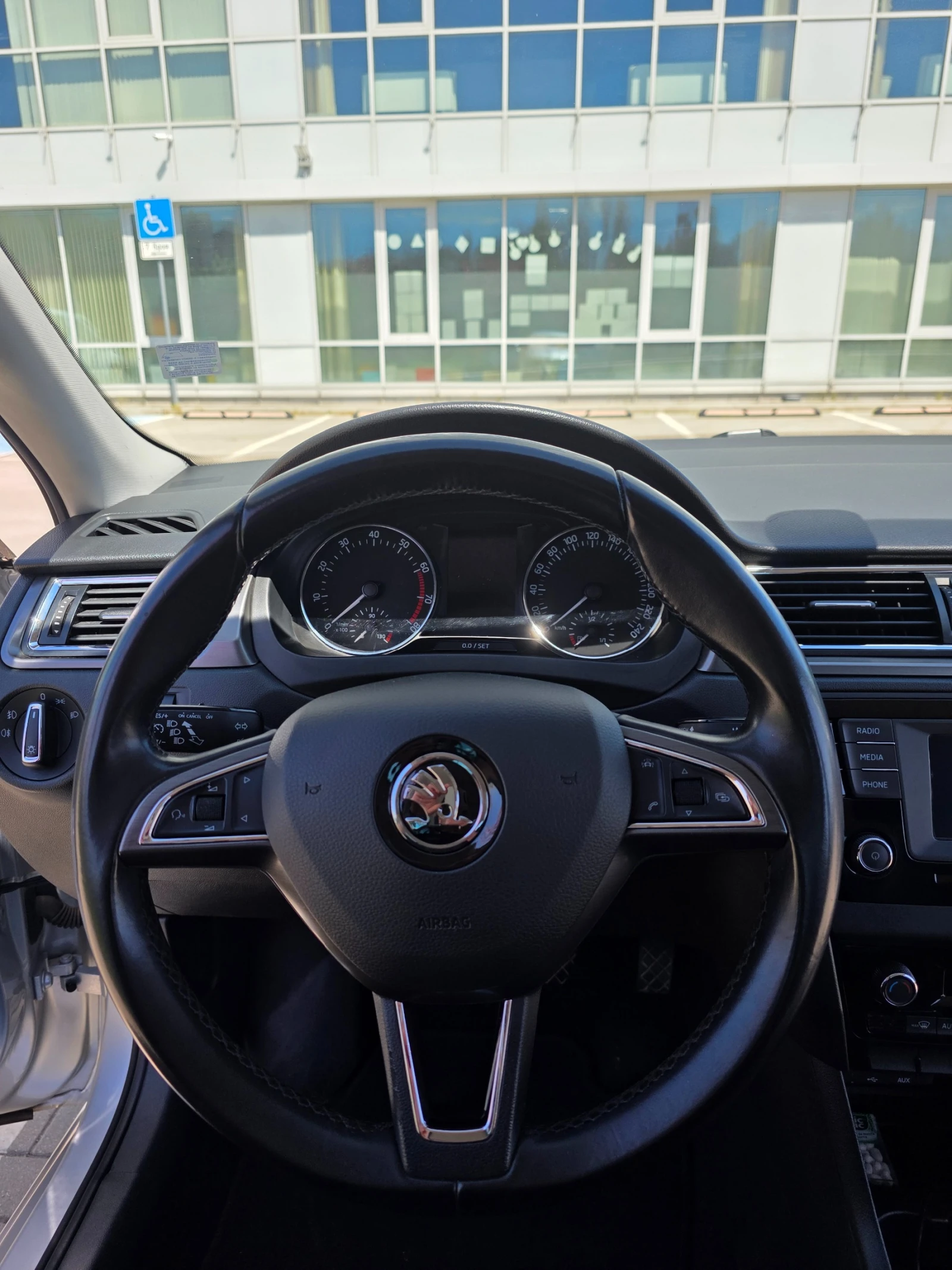 Skoda Rapid TSI, снимка 8 - Автомобили и джипове - 54323782