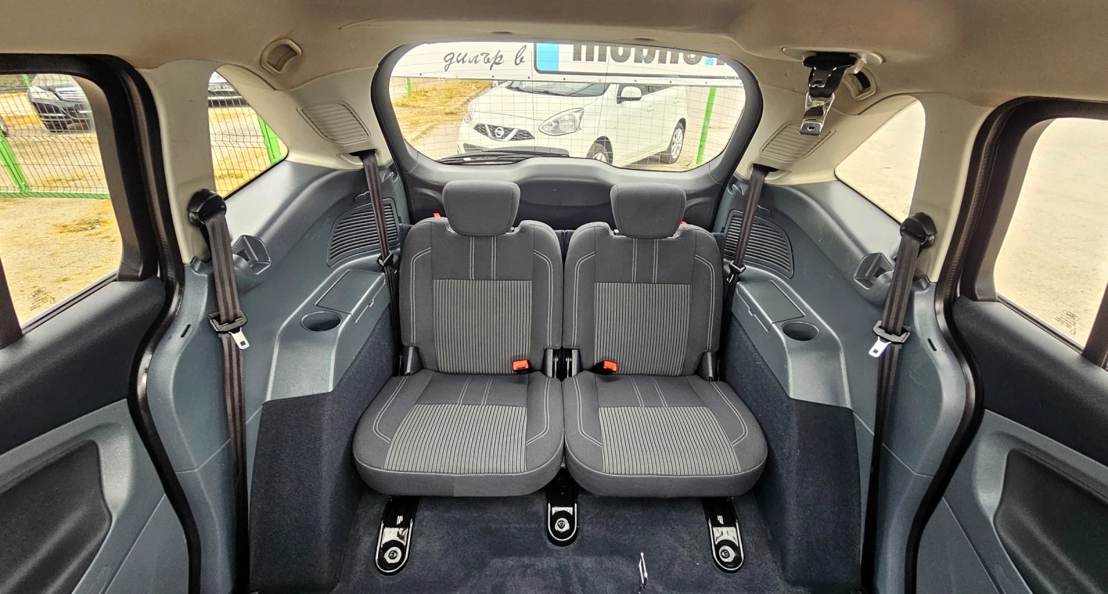 Ford Grand C-Max 1.6TDCi/NAVi/КЛИМАТРОНИК/ПАНОРАМА/7м., снимка 9 - Автомобили и джипове - 54360472