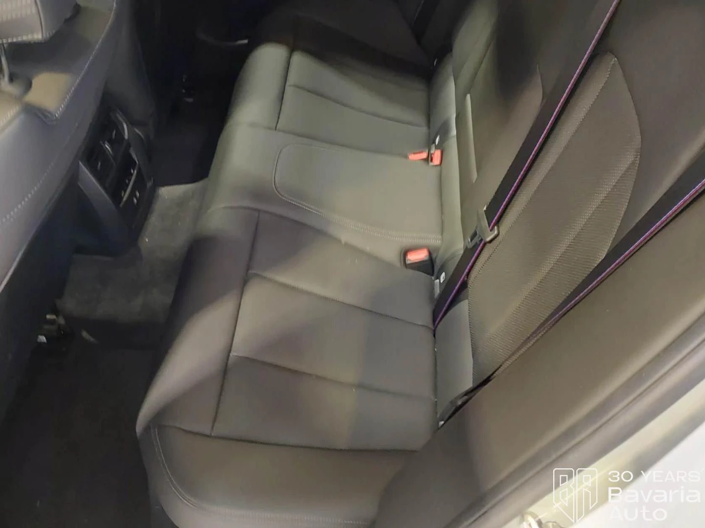 BMW 340 M340i xDrive Touring Sportautomatic, снимка 8 - Автомобили и джипове - 54624330