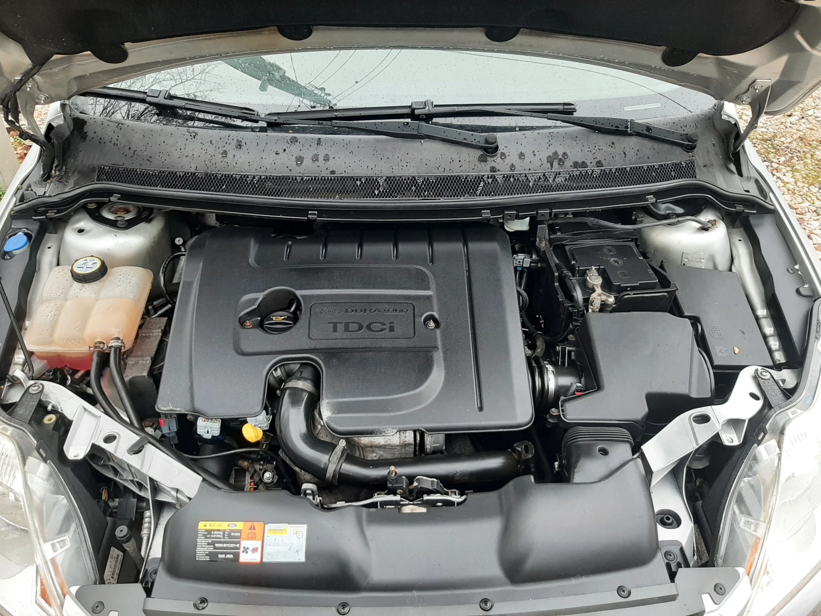 Ford Focus 1.6TDCI klima, снимка 8 - Автомобили и джипове - 54810338