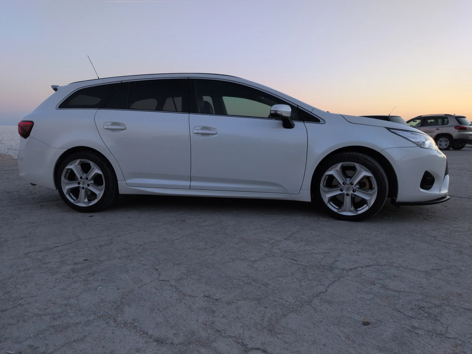Toyota Avensis, снимка 5 - Автомобили и джипове - 54840188