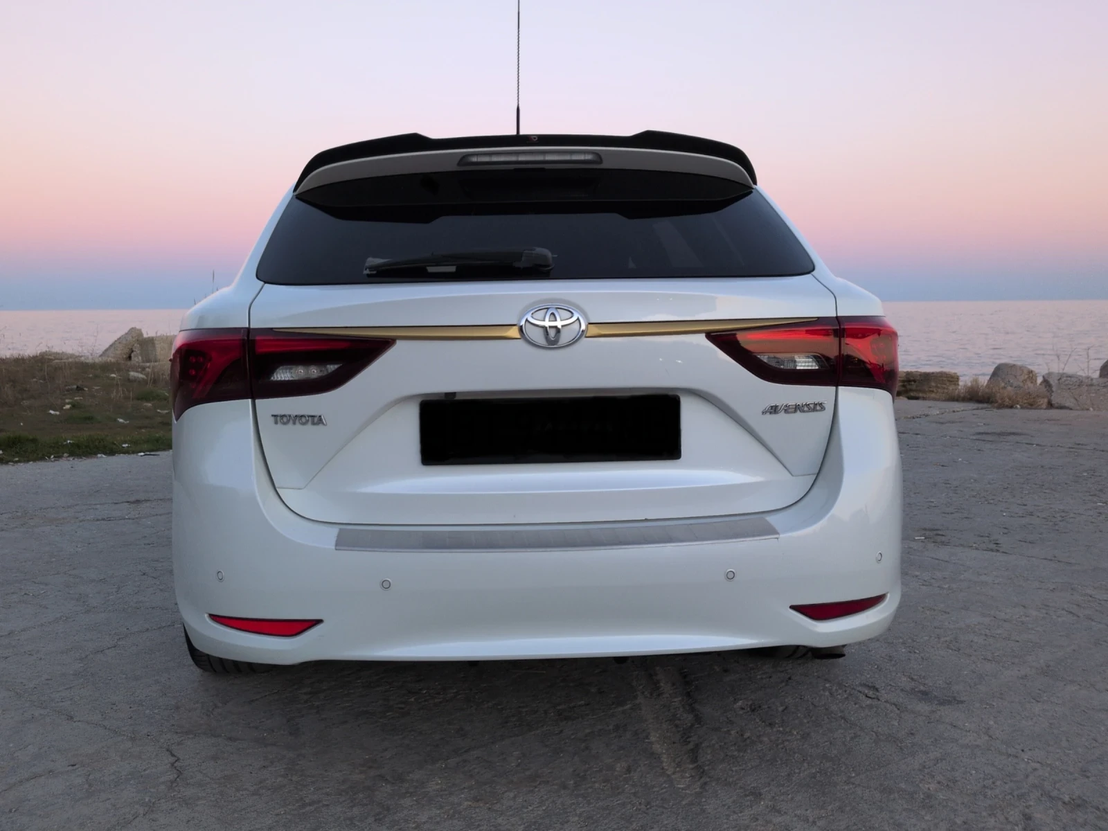 Toyota Avensis, снимка 10 - Автомобили и джипове - 54840188