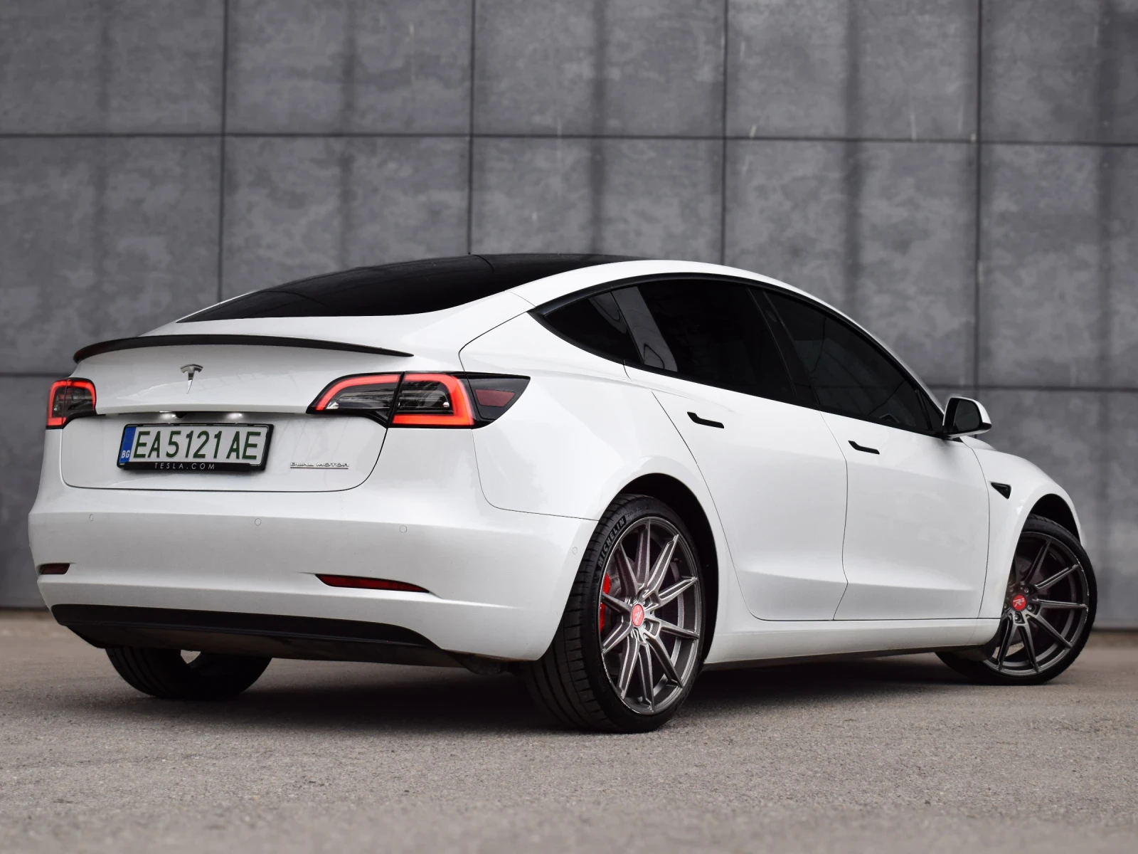 Tesla Model 3 PERFORMANCE , снимка 6 - Автомобили и джипове - 54840653
