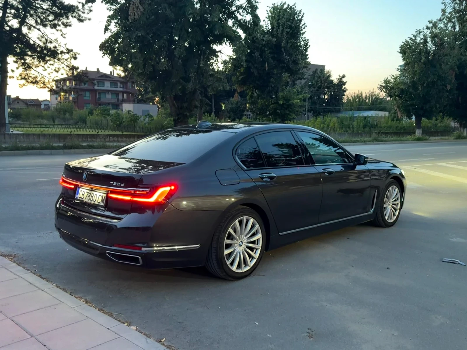 BMW 730 D X-drive Carbon core/Facelift/Lazer light/ Full , снимка 4 - Автомобили и джипове - 55446171