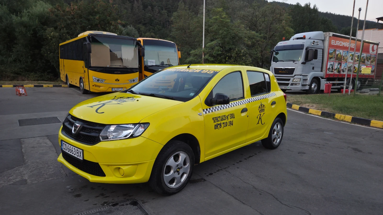Dacia Sandero 1.2, снимка 13 - Автомобили и джипове - 55805379