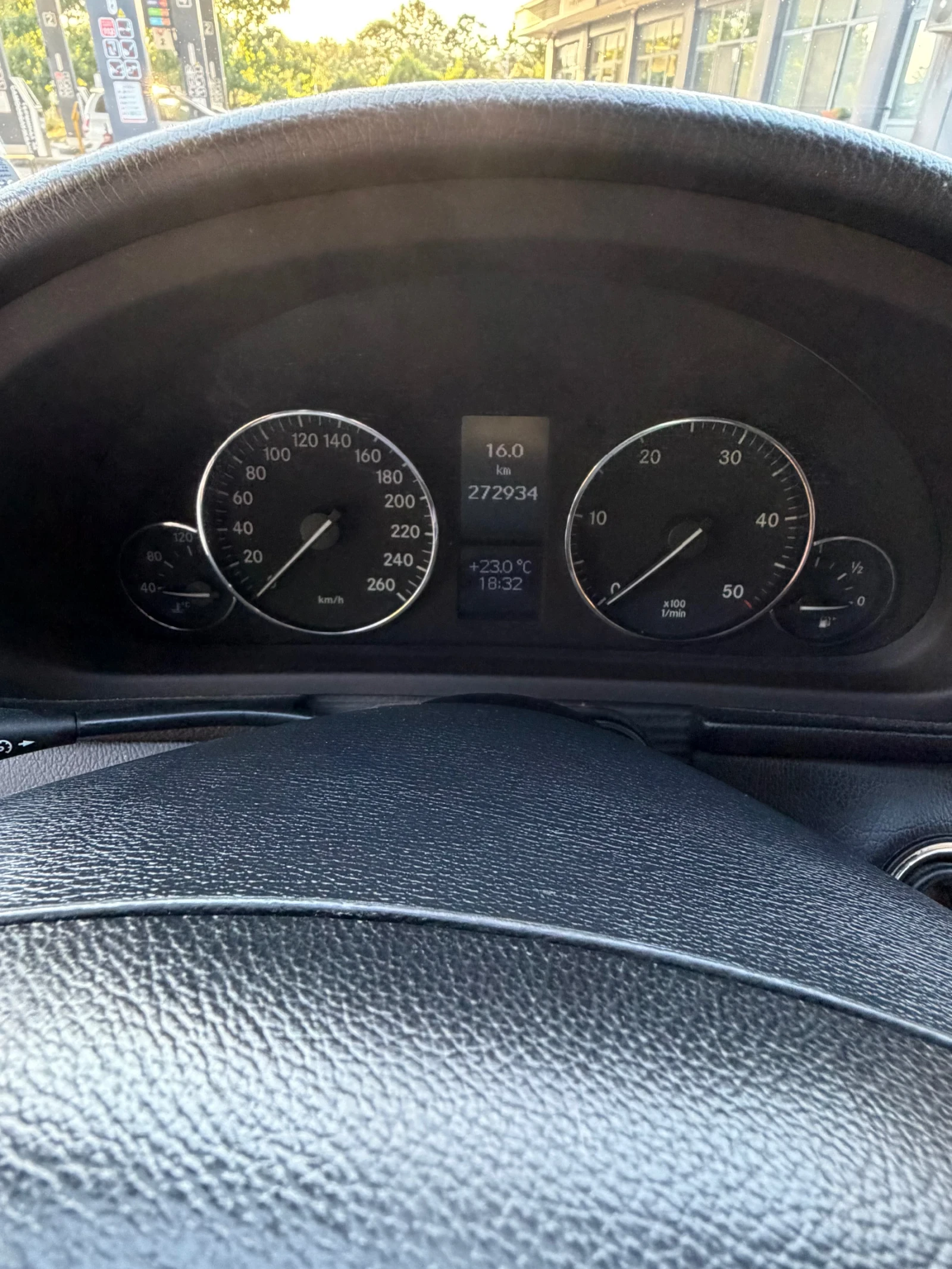 Mercedes-Benz C 220, снимка 14 - Автомобили и джипове - 55905488
