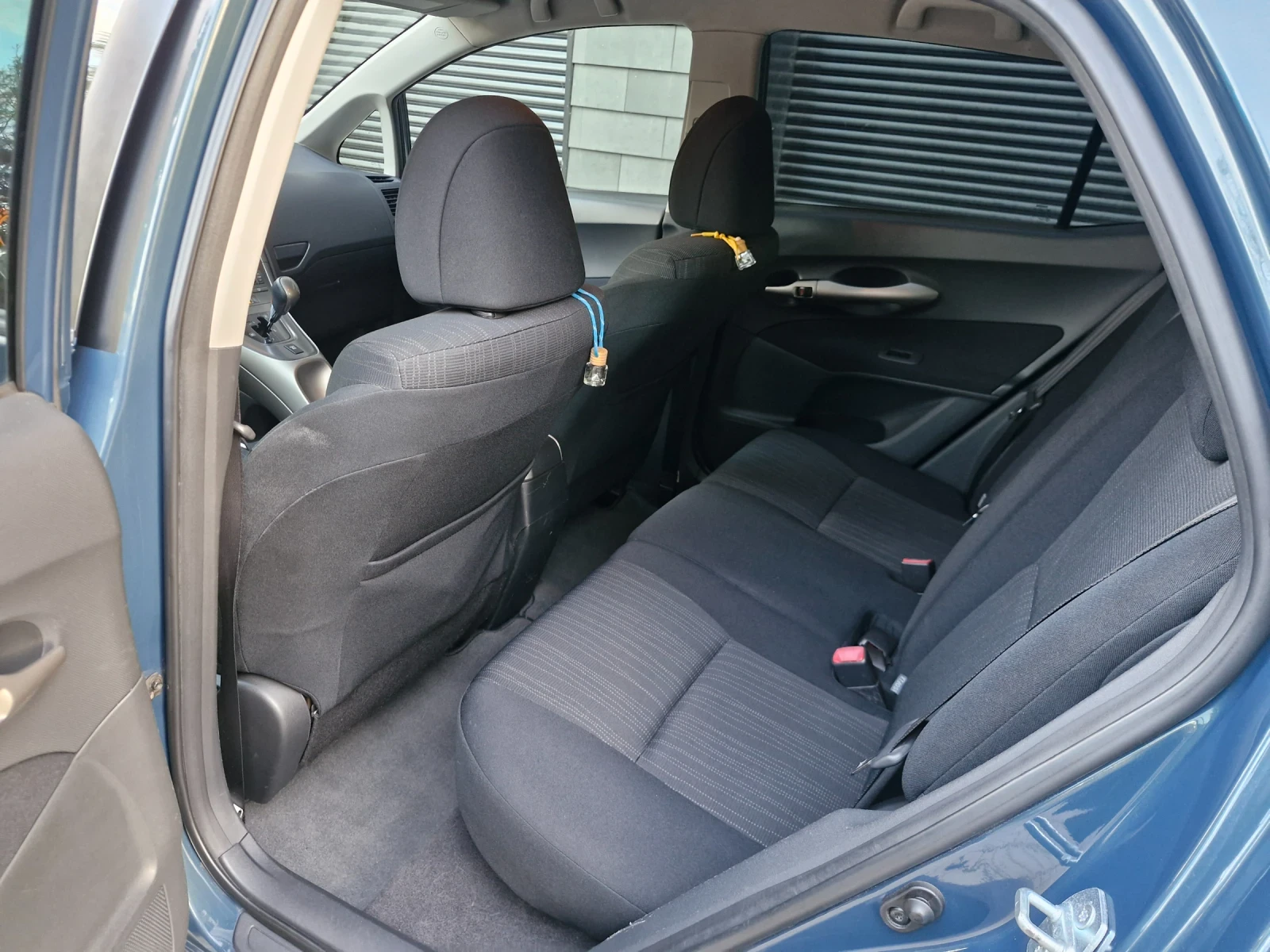Toyota Auris 1.6VVTi, снимка 9 - Автомобили и джипове - 56648058
