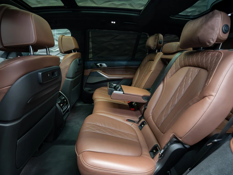 BMW X7 M50D  M-PACK H&K* 360* MASSAGE* Обдухване, снимка 10 - Автомобили и джипове - 52561151