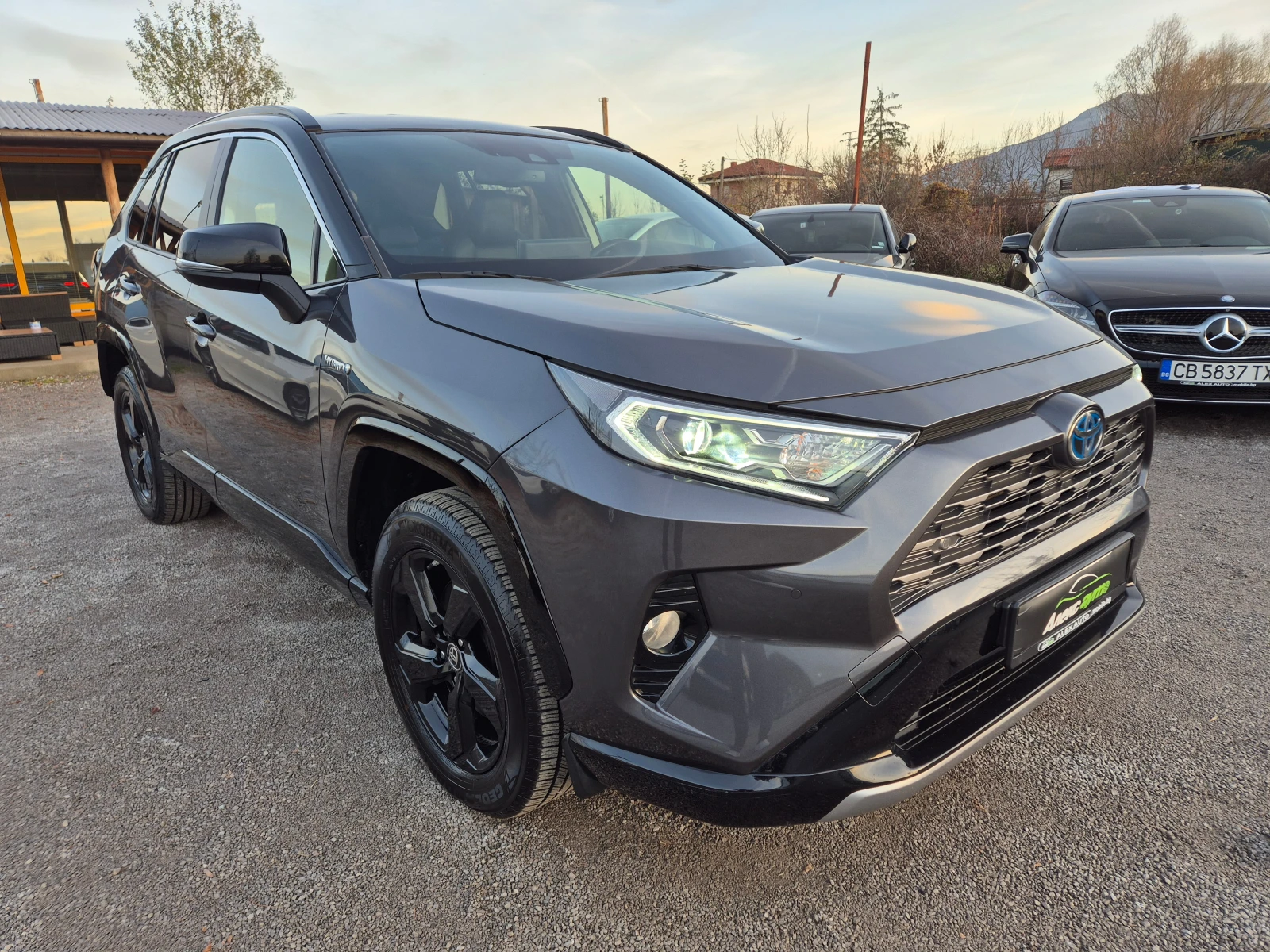 Toyota Rav4 2.5-HYBRID/4x4/STYLE-BLACK EDITION - изображение 6