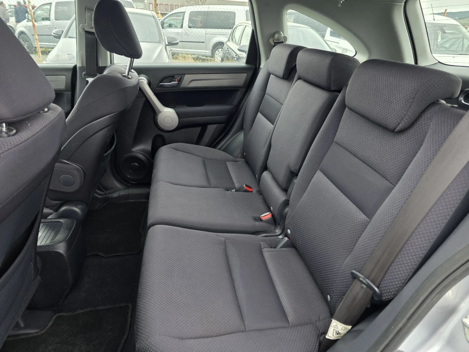 Honda Cr-v 2.0 бенз 193000 сервизна история , снимка 12 - Автомобили и джипове - 53801551