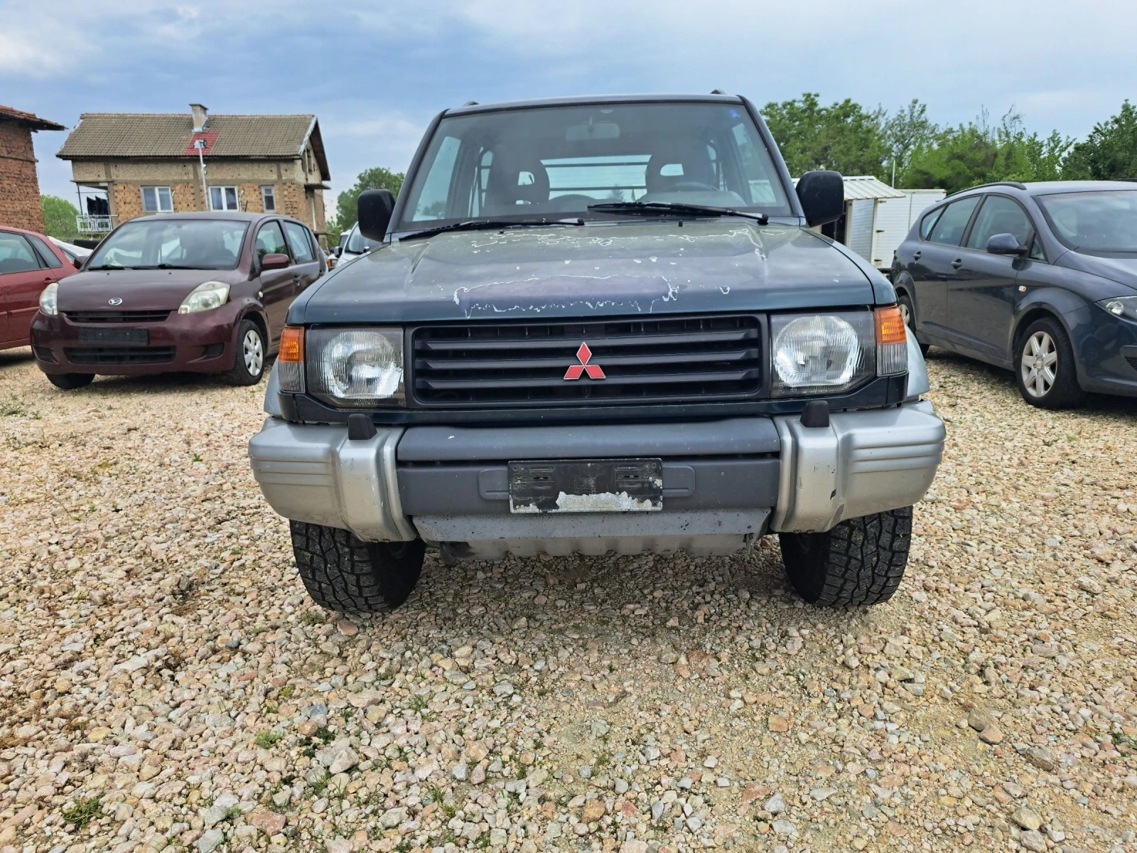 Mitsubishi Pajero 2.5/101 кс, снимка 2 - Автомобили и джипове - 54457844
