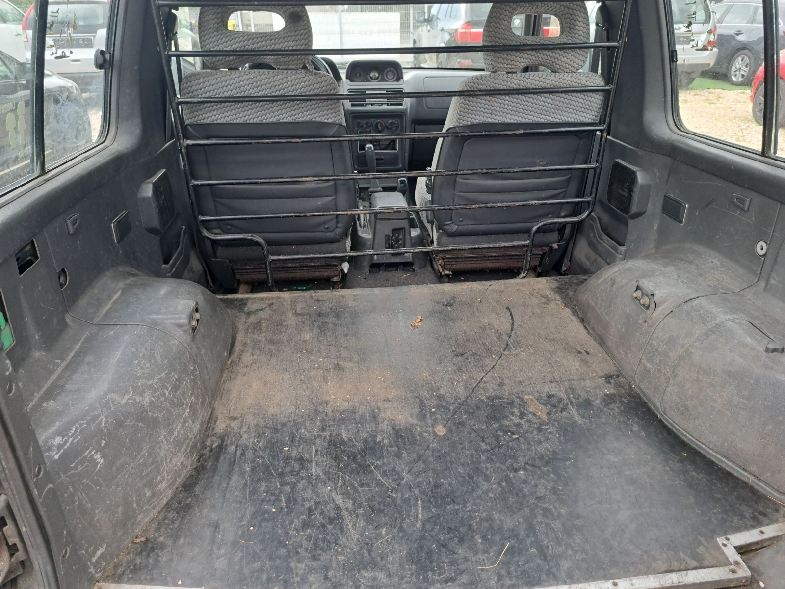 Mitsubishi Pajero 2.5/101 кс, снимка 7 - Автомобили и джипове - 54457844