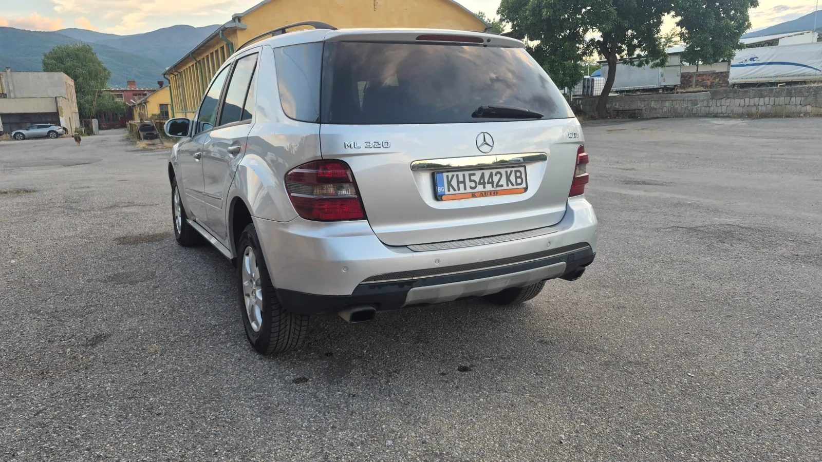 Mercedes-Benz ML 320, снимка 6 - Автомобили и джипове - 55383409