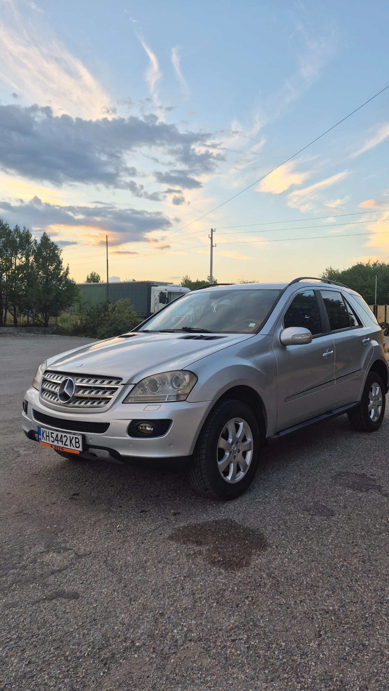 Mercedes-Benz ML 320, снимка 2 - Автомобили и джипове - 55383409