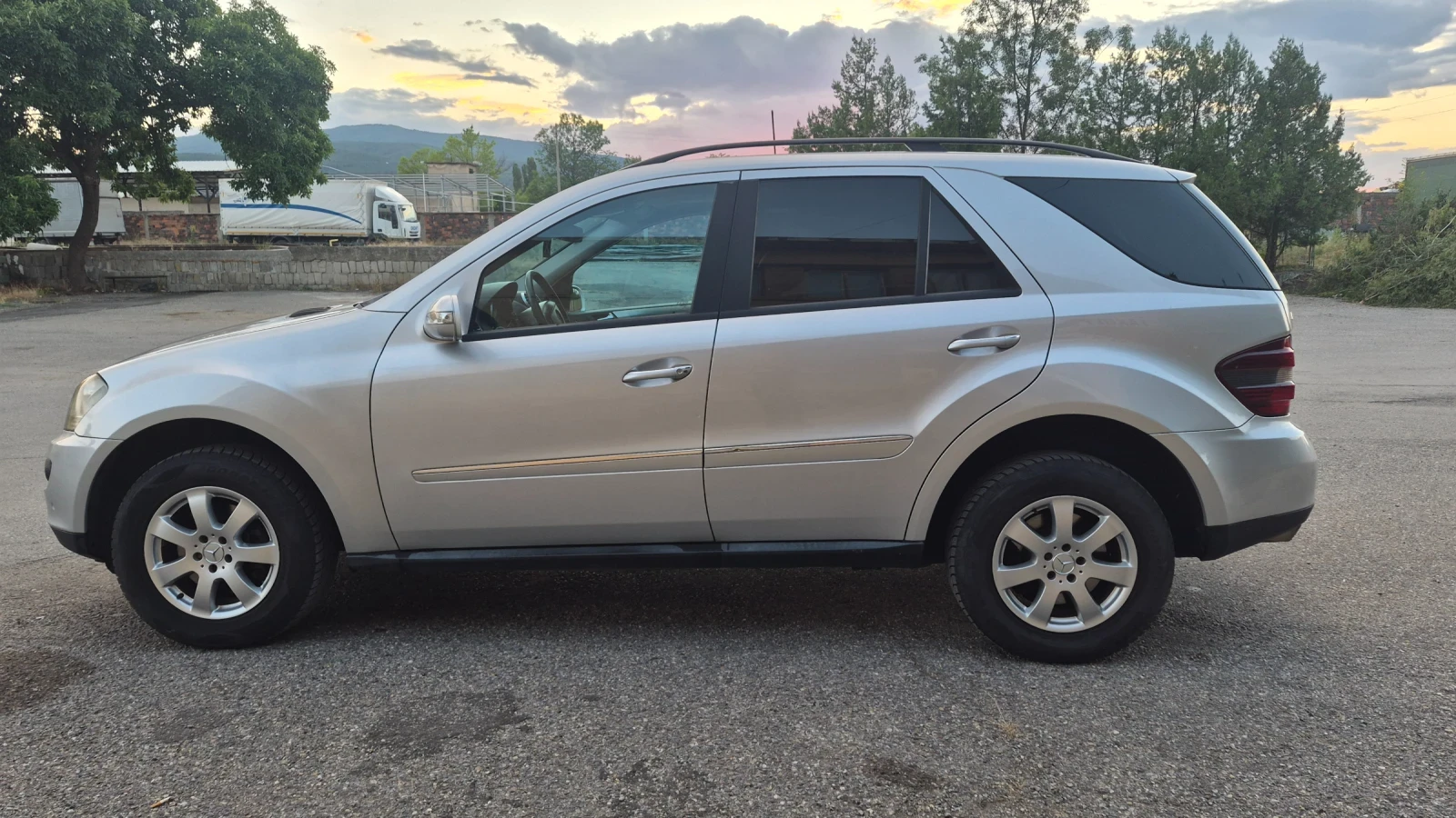 Mercedes-Benz ML 320, снимка 7 - Автомобили и джипове - 55383409