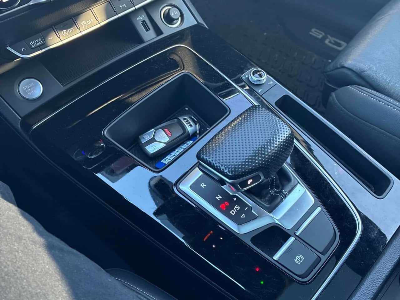Audi Q5 * Progressiv * CARFAX * ����� �� ����������� | Mobile.bg � ����������� 13