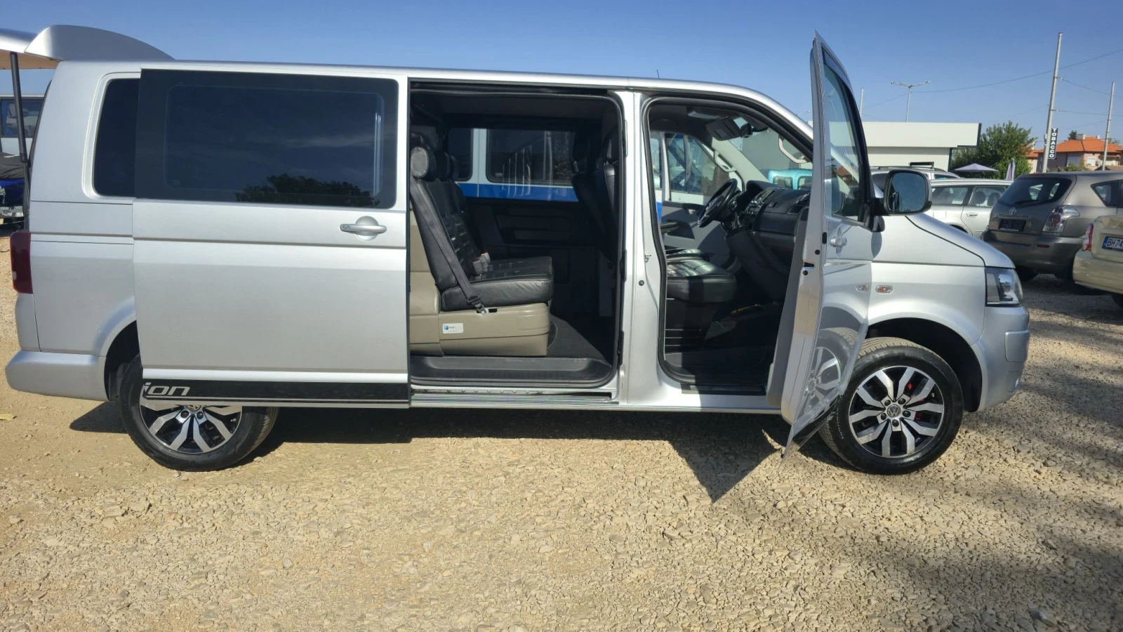 VW Transporter DSG автомат 2.0 TDI, снимка 8 - Бусове и автобуси - 56011068