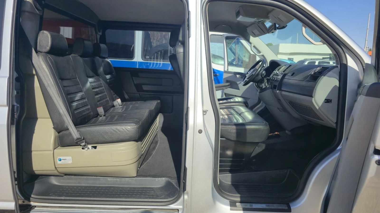 VW Transporter DSG автомат 2.0 TDI, снимка 9 - Бусове и автобуси - 56011068