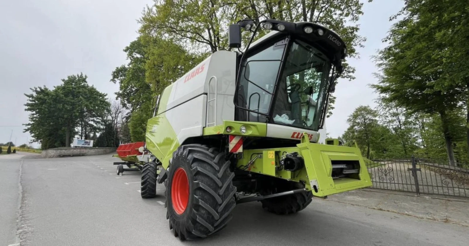 Комбайн Claas Tucano 420 -2020