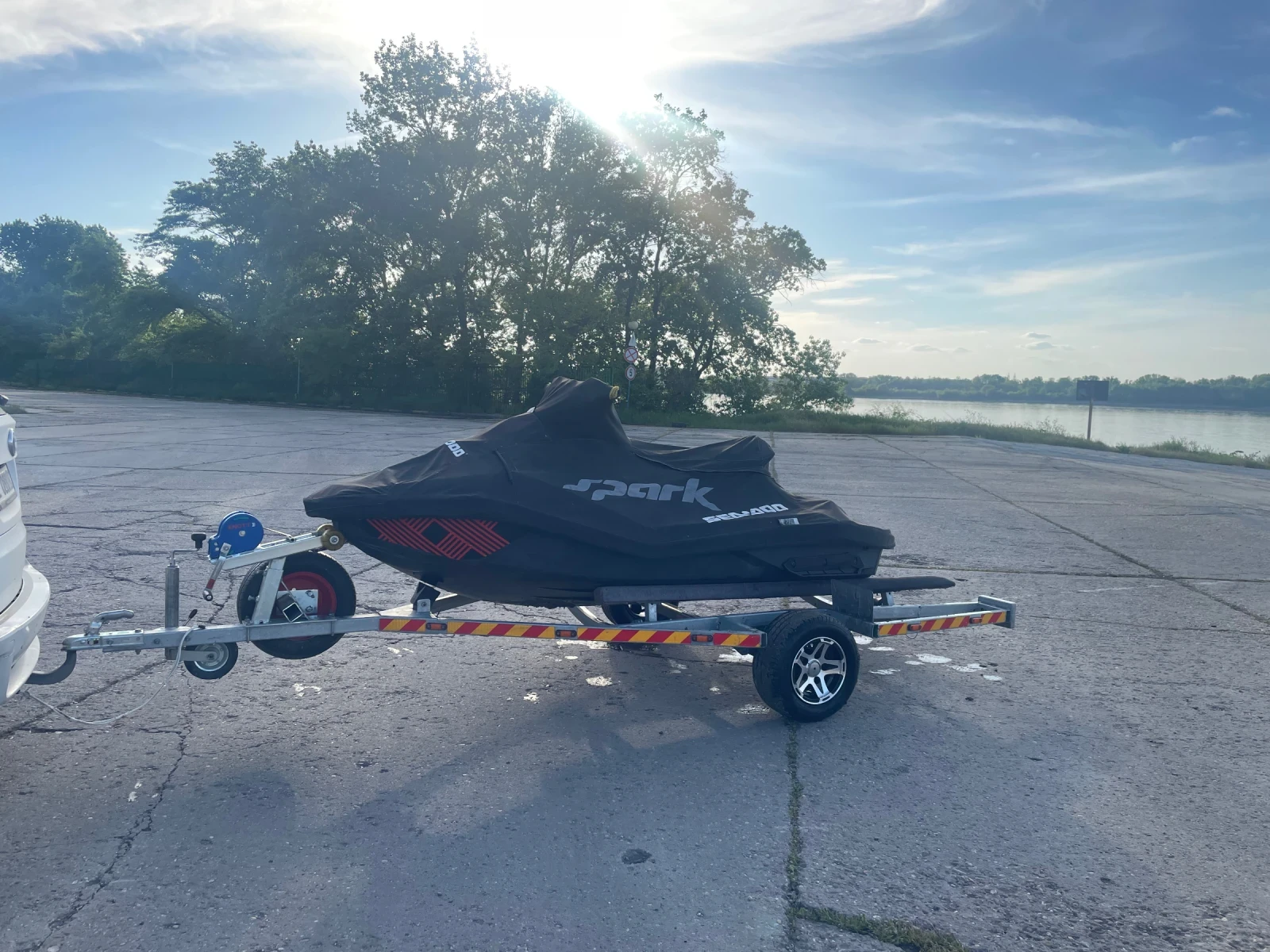 Джет Bombardier Sea Doo Spark Trixx, снимка 11 - Воден транспорт - 54452358